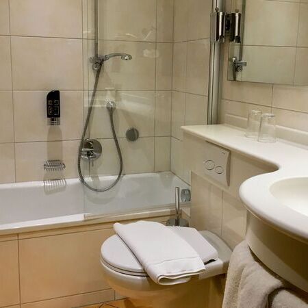 Badezimmer mit Wanne