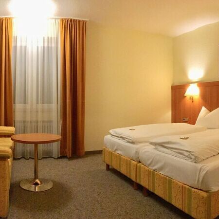 Doppelzimmer Comfort mit 2x 0,90 x 2,00 m Betten