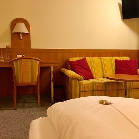 Doppelzimmer Comfort mit Sofa mit 2x 0,90 x 2,00 m Betten